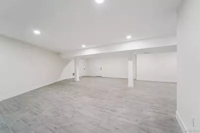 219 Mile Square Road, Yonkers, NY 10701 - Photo 33