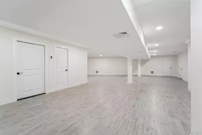 219 Mile Square Road, Yonkers, NY 10701 - Photo 31