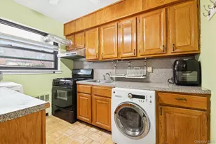 74-22 220th, Oakland Gardens, NY 11364 - Photo 13