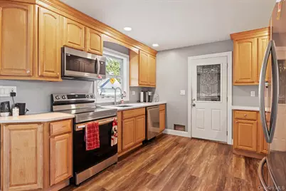 280 Moriches Road, Saint James, NY 11780 - Photo 9