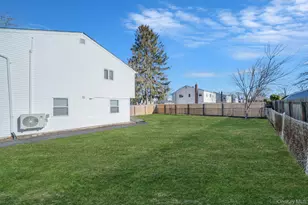 204 Grove St, Port Jefferson Station, NY 11776 - Photo 25