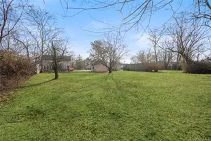 449 Montauk Hwy, East Moriches, NY 11940 - Photo 35