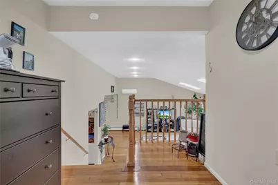 211 Cantiague Rock Road, Westbury, NY 11590 - Photo 9