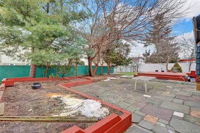 211 Cantiague Rock Road, Westbury, NY 11590 - Photo 21