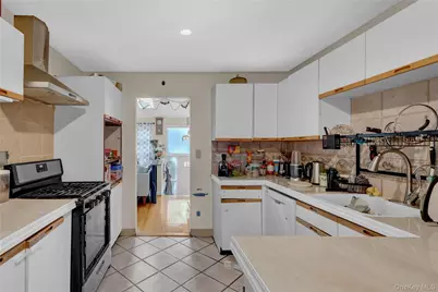 211 Cantiague Rock Road, Westbury, NY 11590 - Photo 7