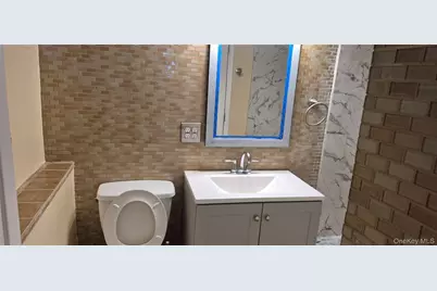 [Address not provided], East Islip, NY 11730 - Photo 9