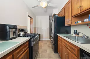 77-17 82nd St, Glendale, NY 11385 - Photo 9