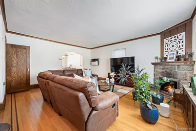 7717 82nd Street, Glendale, NY 11385 - Photo 7