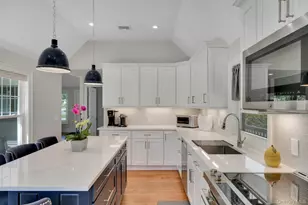 5415 Skunk Ln, Cutchogue, NY 11935 - Photo 5