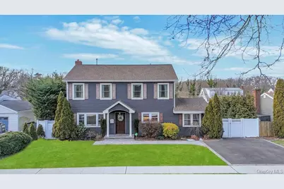 14 W Chestnut Street, Farmingdale, NY 11735 - Photo 3