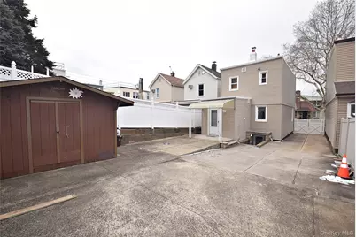 7216 66th Drive, Middle Village, NY 11379 - Photo 25