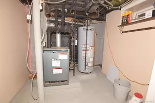 72-16 66th Dr, Middle Village, NY 11379 - Photo 21