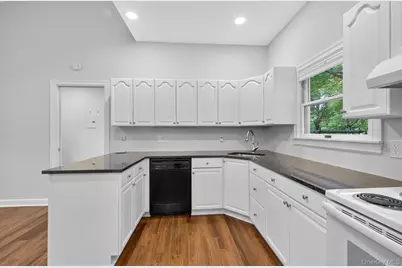 6 Greg Lane, East Northport, NY 11731 - Photo 3