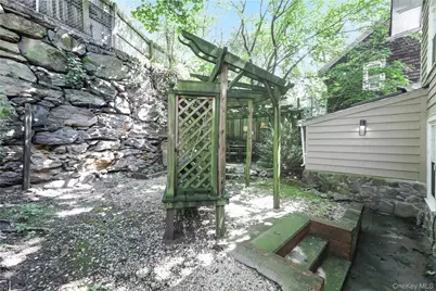 2253 Edsall Avenue, Bronx, NY 10463 - Photo 13