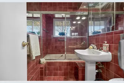 1 Toms Point Lane #6J, Port Washington, NY 11050 - Photo 17