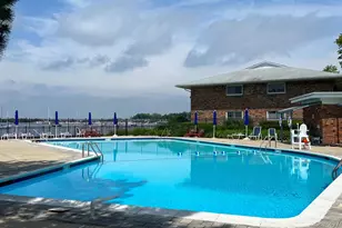 1 Toms Point Ln, Port Washington, NY 11050 - Photo 27