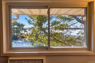 1 Toms Point Ln, Port Washington, NY 11050 - Photo 11