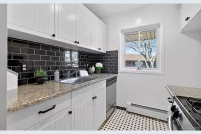 1 Toms Point Lane #6J, Port Washington, NY 11050 - Photo 15