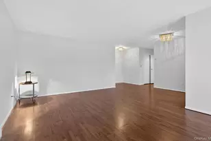 1 Toms Point Ln, Port Washington, NY 11050 - Photo 3