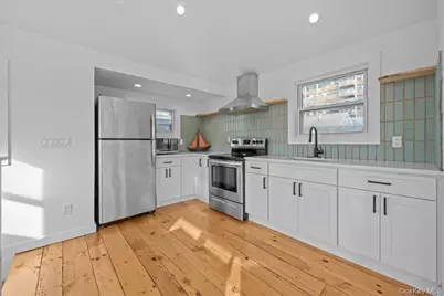 318A Beach 101st Street, Rockaway Park, NY 11694 - Photo 7