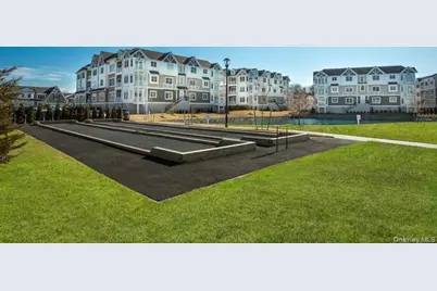 21105 Aspenwood Drive, Plainview, NY 11803 - Photo 35