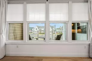 21105 Aspenwood Dr, Plainview, NY 11803 - Photo 23