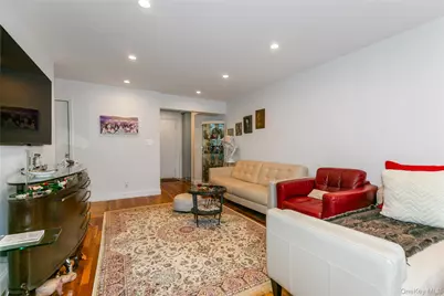 195 S Middle Neck Road #2 H, Great Neck, NY 11021 - Photo 5