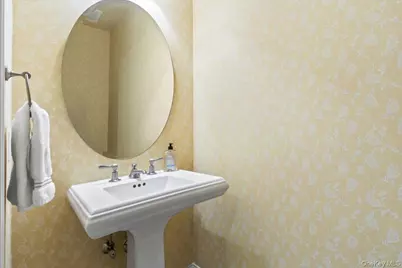 1 Christie Place #402E, Scarsdale, NY 10583 - Photo 21