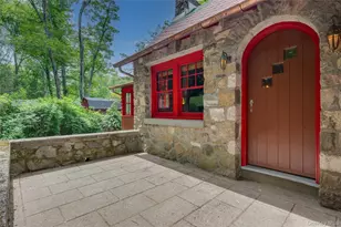 16 Locust Dr, Cold Spring, NY 10516 - Photo 5