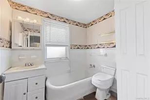 134-33 231st St, Springfield Gardens, NY 11413 - Photo 17