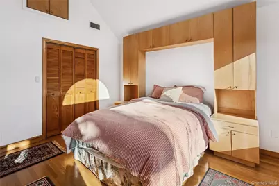 991 W Park Avenue, Long Beach, NY 11561 - Photo 17