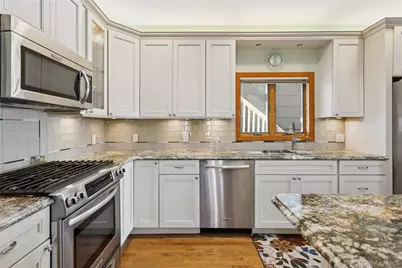 991 W Park Avenue, Long Beach, NY 11561 - Photo 7