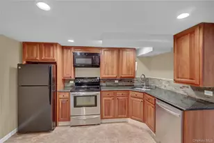 57 Roosevelt Dr, Bethpage, NY 11714 - Photo 17