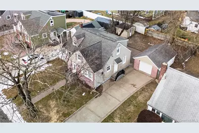 345 Elmore Street, Central Islip, NY 11722 - Photo 23