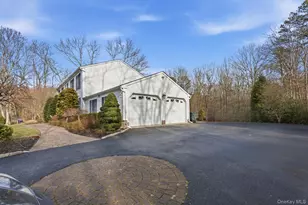 39 Foreston Cir, Manorville, NY 11949 - Photo 5