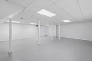 39 Foreston Cir, Manorville, NY 11949 - Photo 37