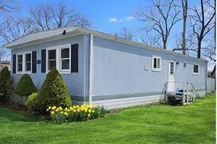 703 Fresh Pond Ave, Calverton, NY 11933 - Photo 3