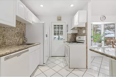 345 Concord Avenue, East Meadow, NY 11554 - Photo 9