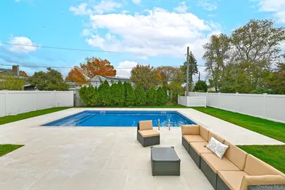 39 Forest Lane, Westbury, NY 11590 - Photo 7