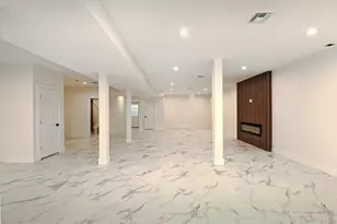 39 Forest Ln, Westbury, NY 11590 - Photo 37