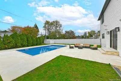 39 Forest Lane, Westbury, NY 11590 - Photo 37