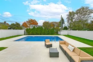 39 Forest Ln, Westbury, NY 11590 - Photo 5