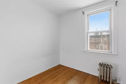 202-07 109th Avenue, Saint Albans, NY 11412 - Photo 21