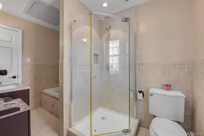 6 Marietta Drive, Westbury, NY 11590 - Photo 15