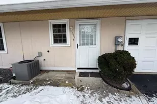 373 Woodbridge Dr, Ridge, NY 11961 - Photo 3