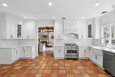 85 Cove Road, Oyster Bay, NY 11771 - Photo 15