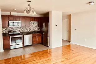 160 Chatterton Ave, White Plains, NY 10606 - Photo 3