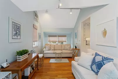 172 Fernwood Terrace, Garden City, NY 11530 - Photo 13