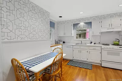 172 Fernwood Terrace, Garden City, NY 11530 - Photo 9