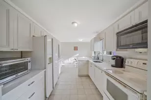 8 Linden St, Selden, NY 11784 - Photo 7